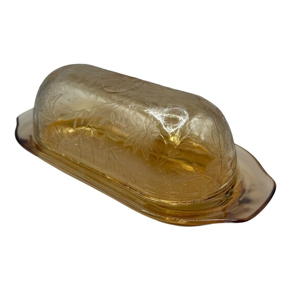 Jeanette Floragold | Louisa Vintage Covered Butter Dish - Picture 2 of 12